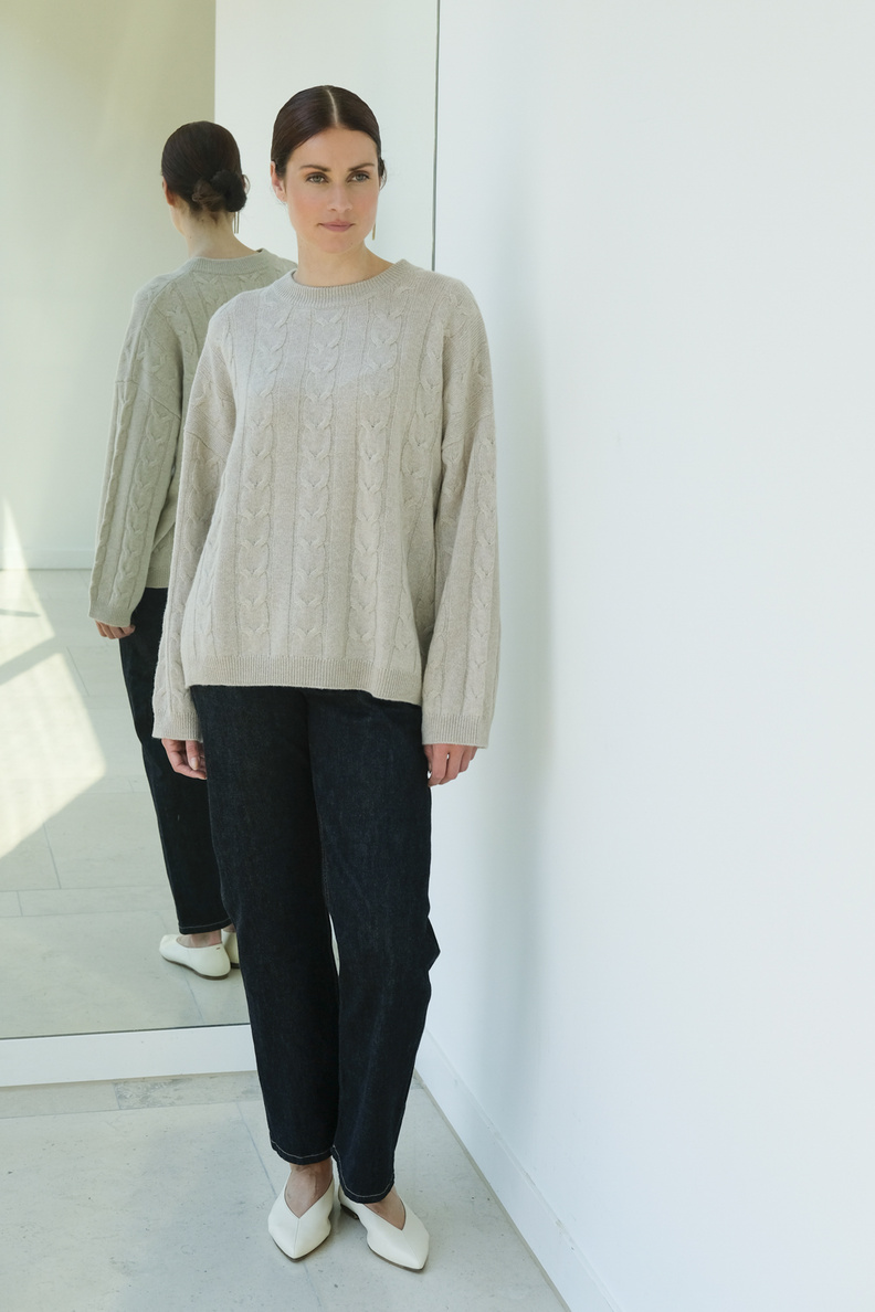 lisa yang vilma sweater sand 