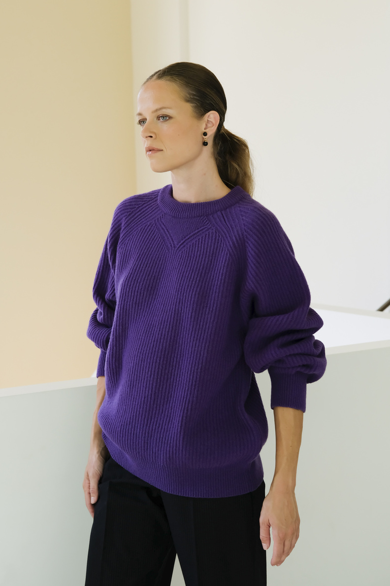 girls of dust crew neck sweater violet