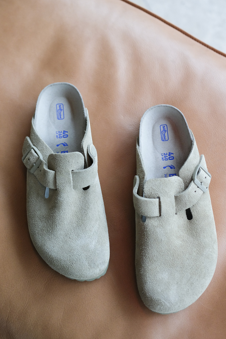 birkenstock boston suede faded khaki