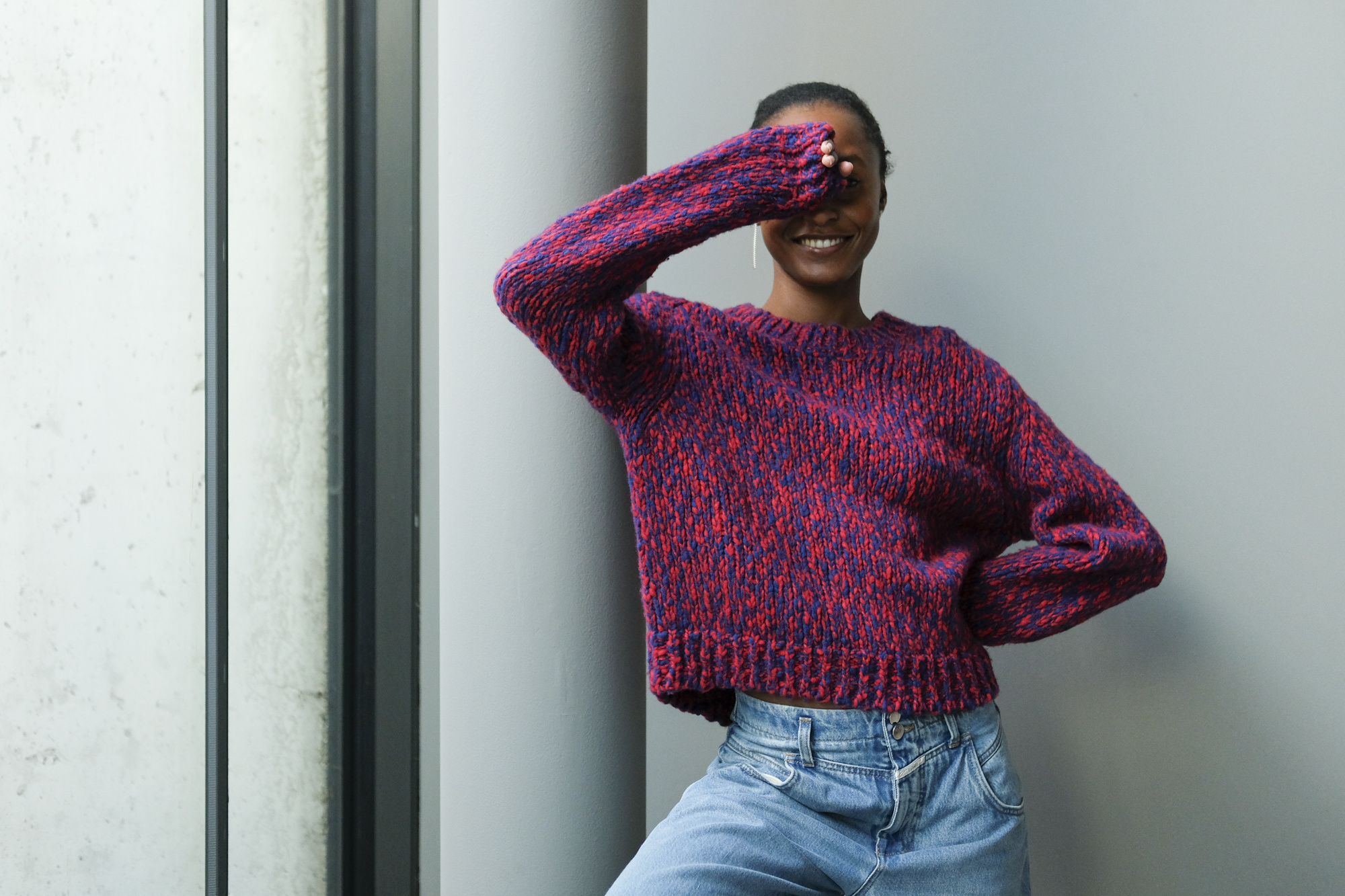 closed cropped crew neck chilli pepper red