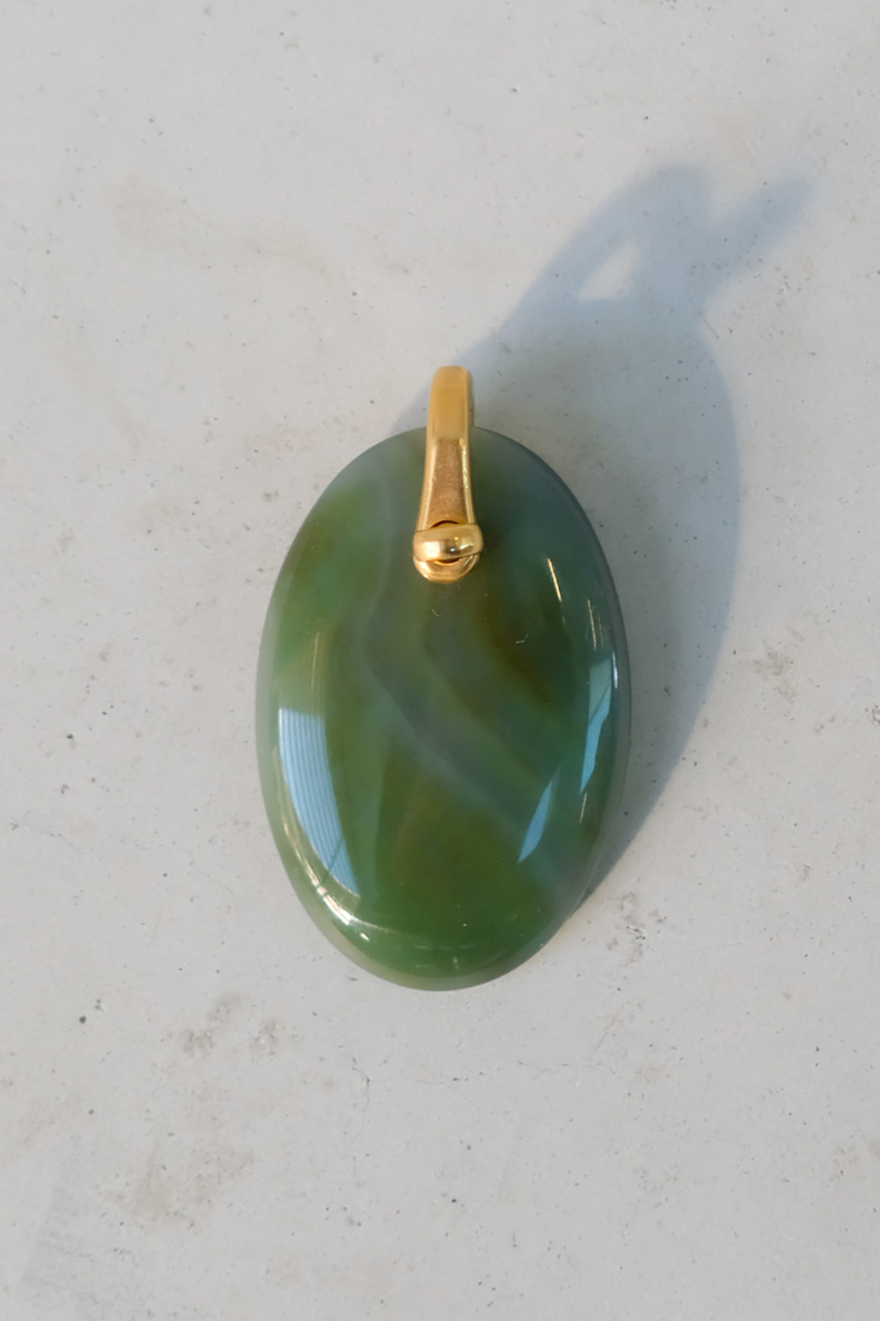 something familiar obi pendant agate 1