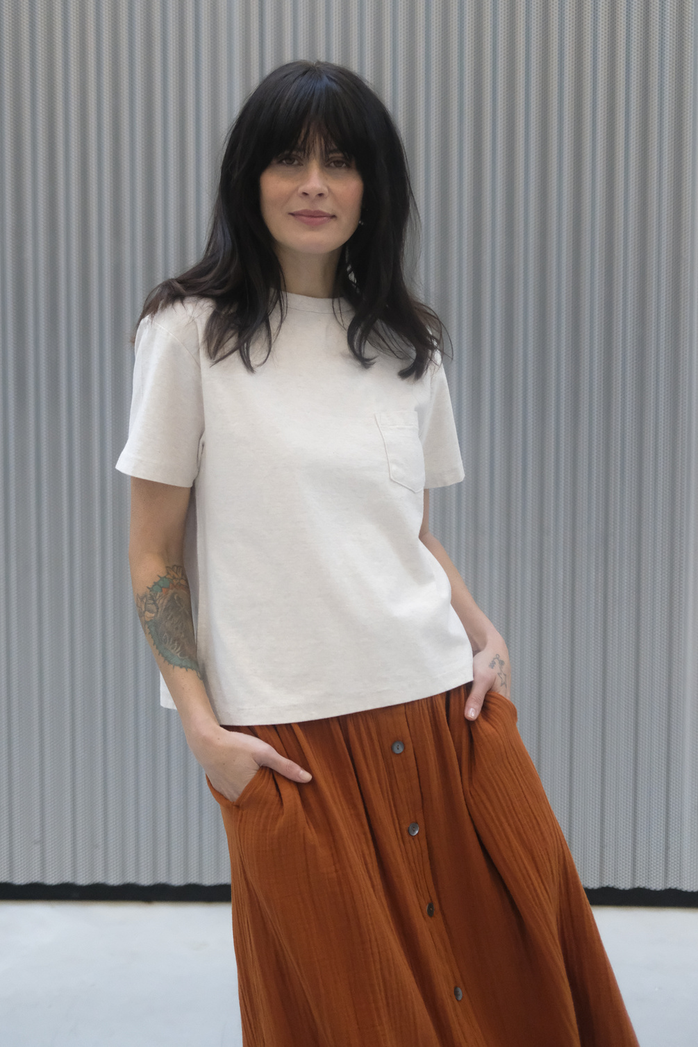 girls of dust pocket tee raffia