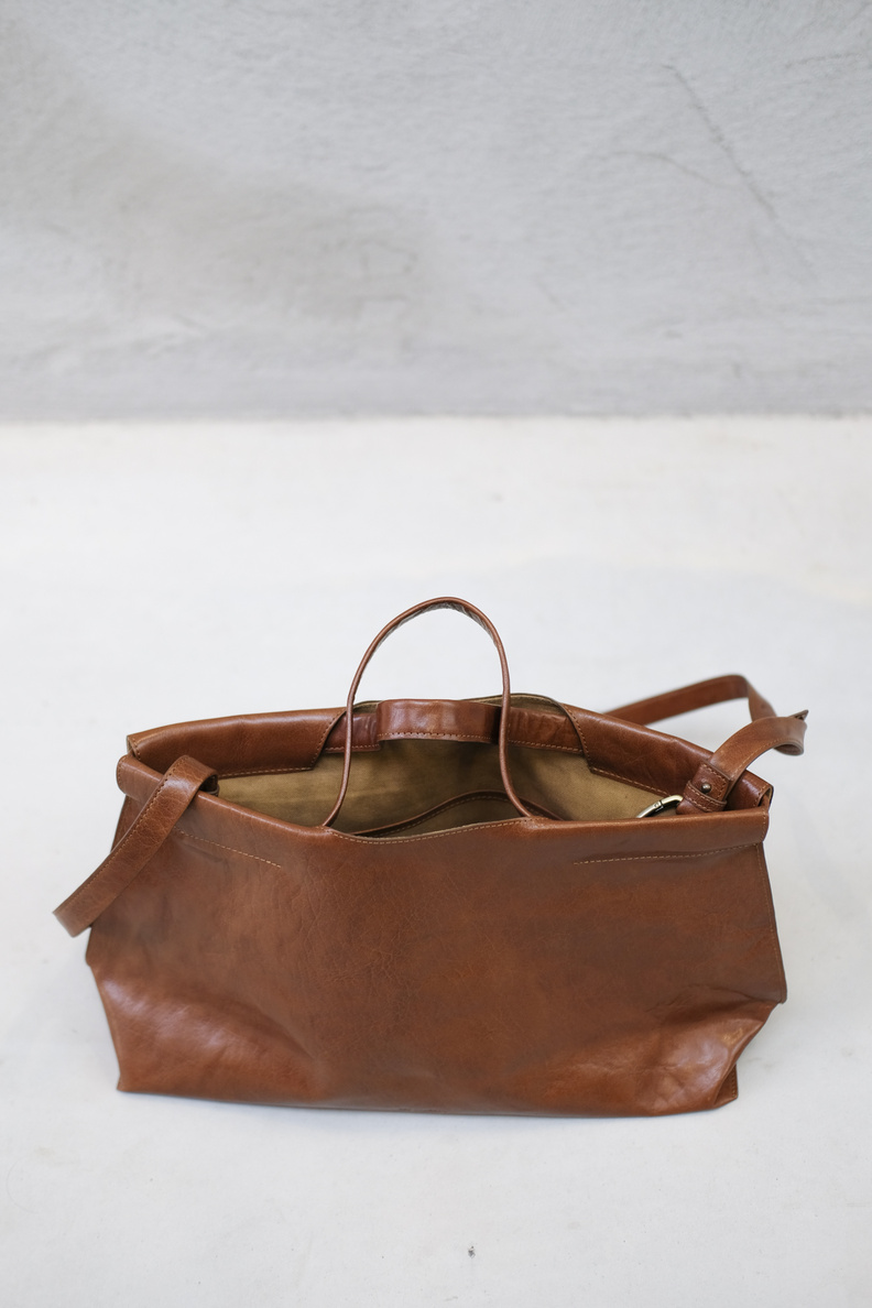 bea mombaers shopper midi cognac