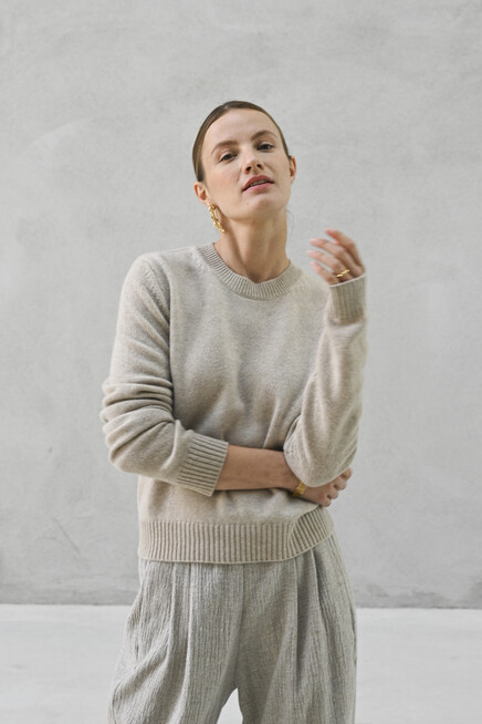 lisa yang mable sweater sand