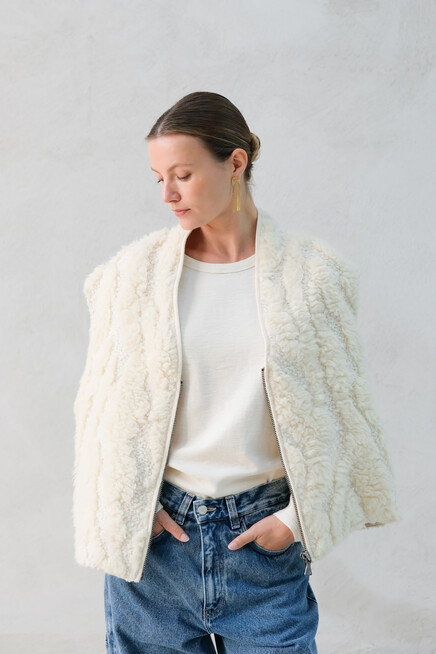 girls of dust sardi vest off white